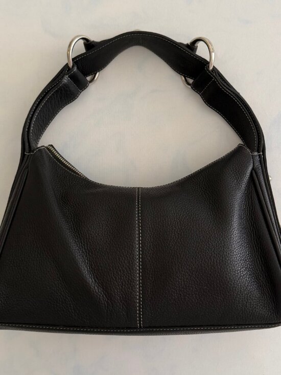 Vera Pelle Handbags - Vera Pelle Black Pebbled Leather Contrast Stitching Hobo Shoulder Bag